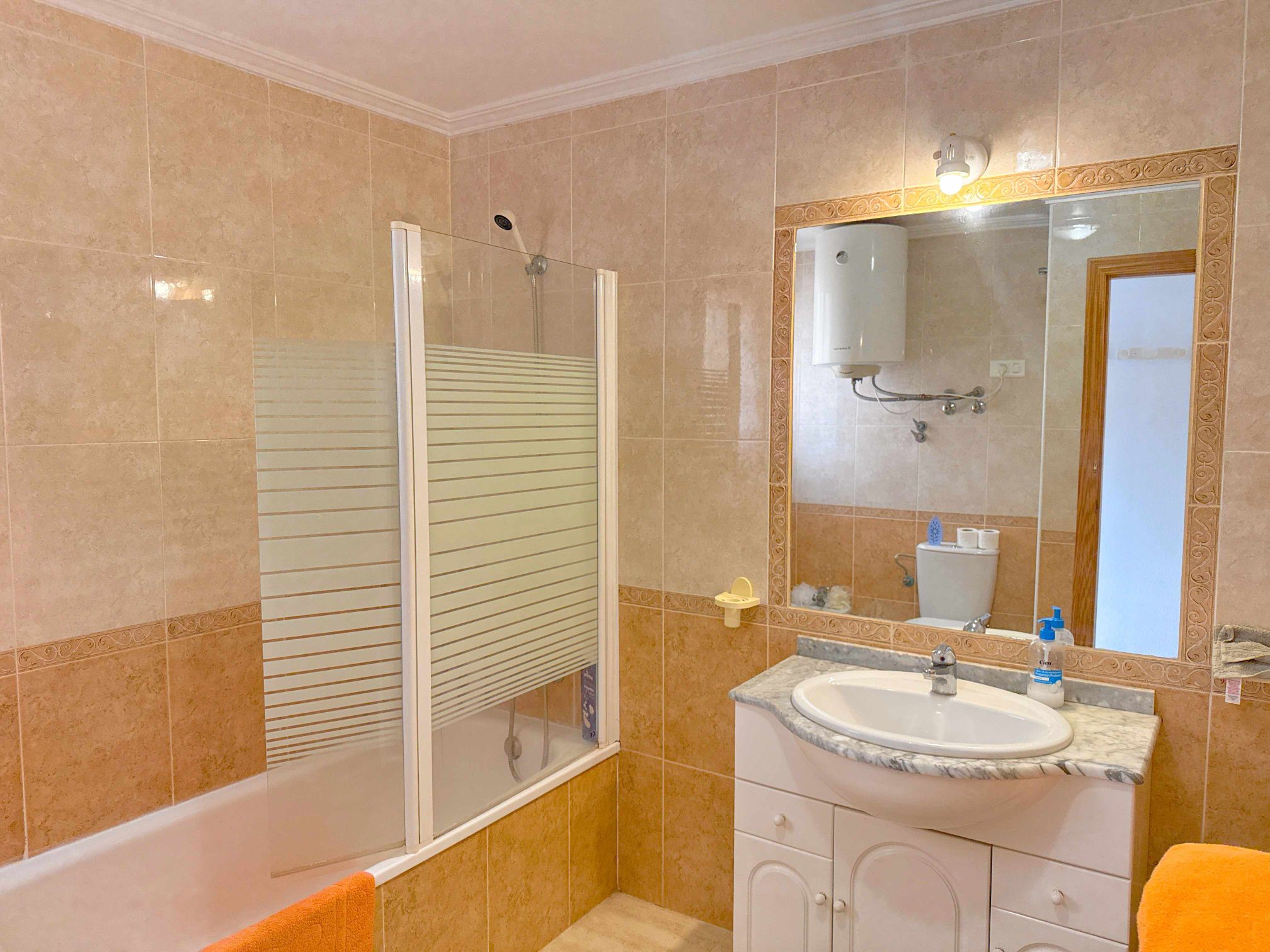 For sale - 2 Bedroom 1 Bathroom Apartment in Cabo Roig -  - Alicante