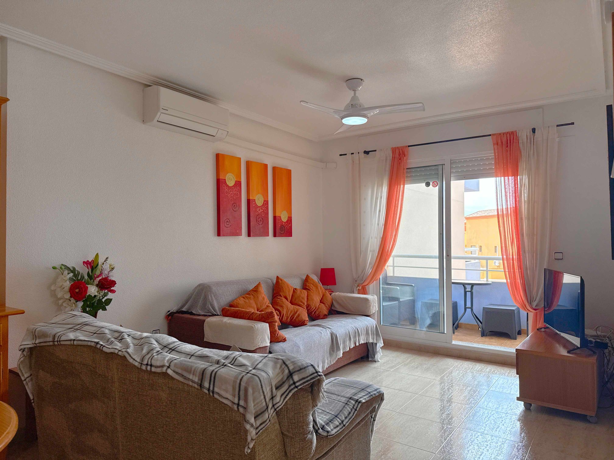 For sale - 2 Bedroom 1 Bathroom Apartment in Cabo Roig -  - Alicante