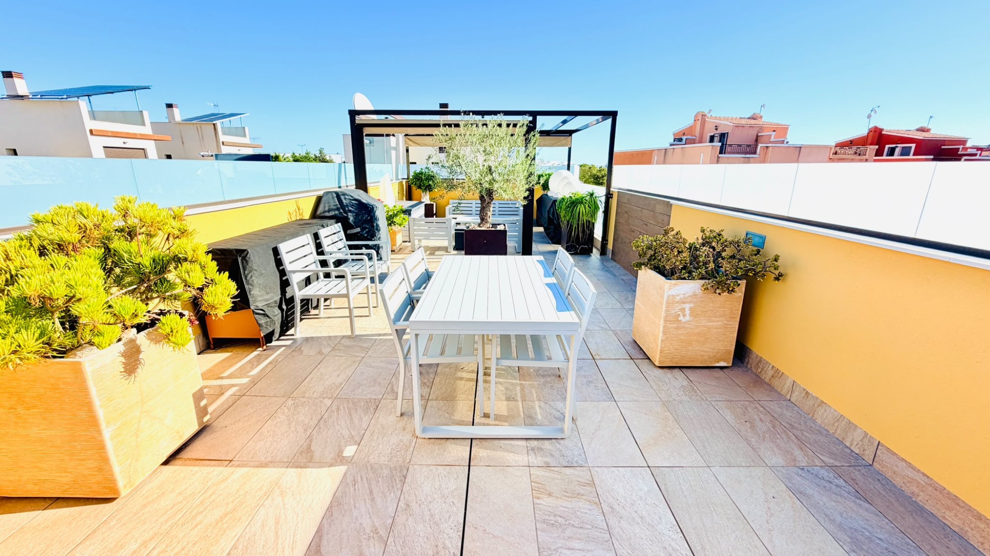 For sale - 3 Bedroom 2 Bathroom Semi-Detached Villa in Los Montesinos -  - Alicante