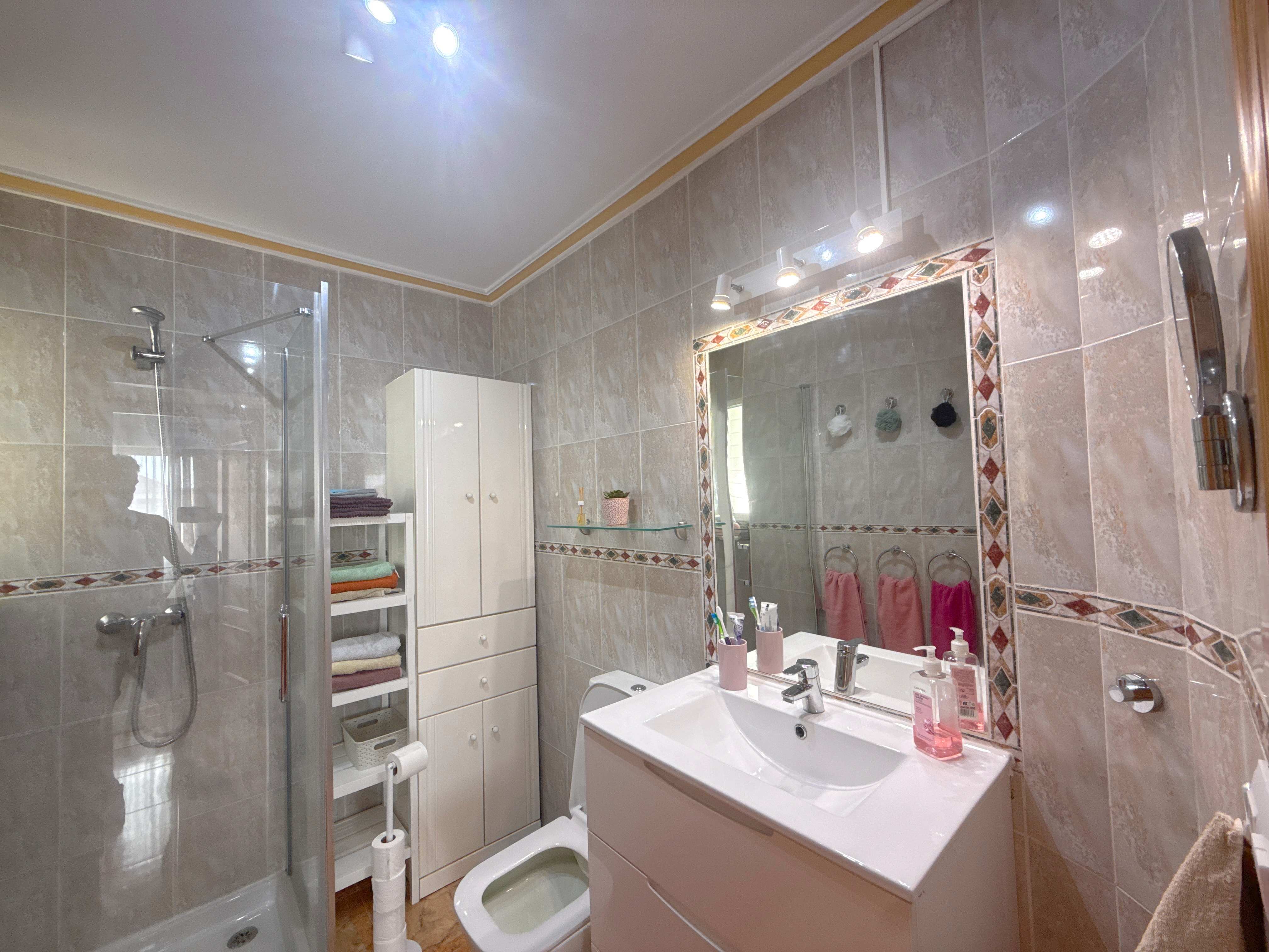 For sale - 2 Bedroom 1 Bathroom Penthouse Apartment in Cabo Roig -  - Alicante