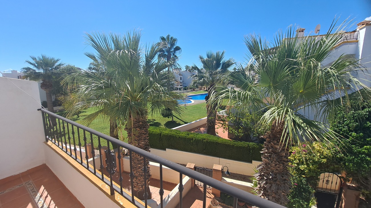 For sale - 2 Bedroom 2 Bathroom Town House in Villamartin - Orihuela Costa  - Alicante