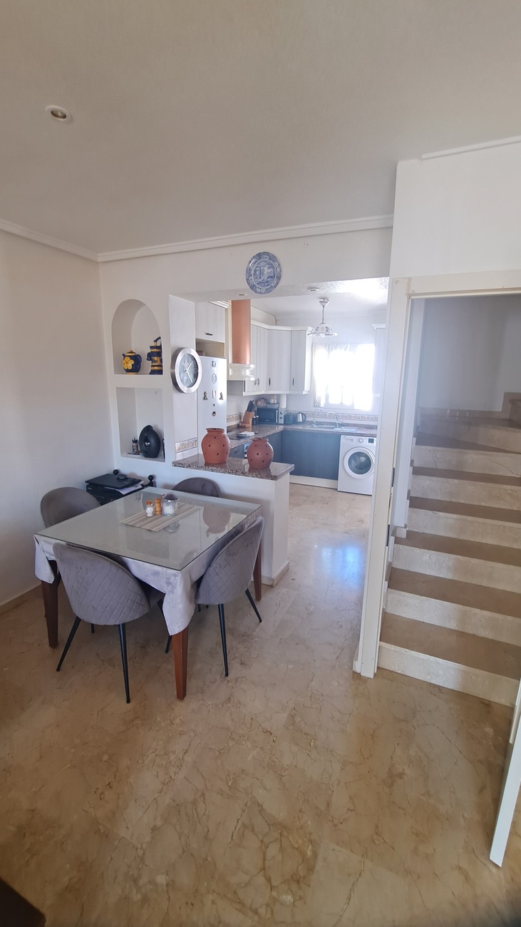 For sale - 2 Bedroom 2 Bathroom Town House in Villamartin - Orihuela Costa  - Alicante