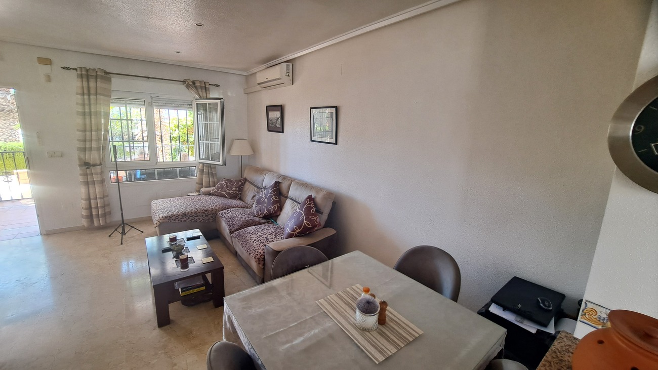 For sale - 2 Bedroom 2 Bathroom Town House in Villamartin - Orihuela Costa  - Alicante