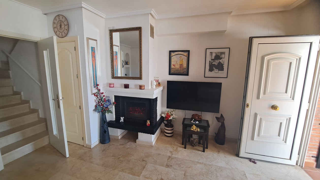 For sale - 2 Bedroom 2 Bathroom Town House in Villamartin - Orihuela Costa  - Alicante