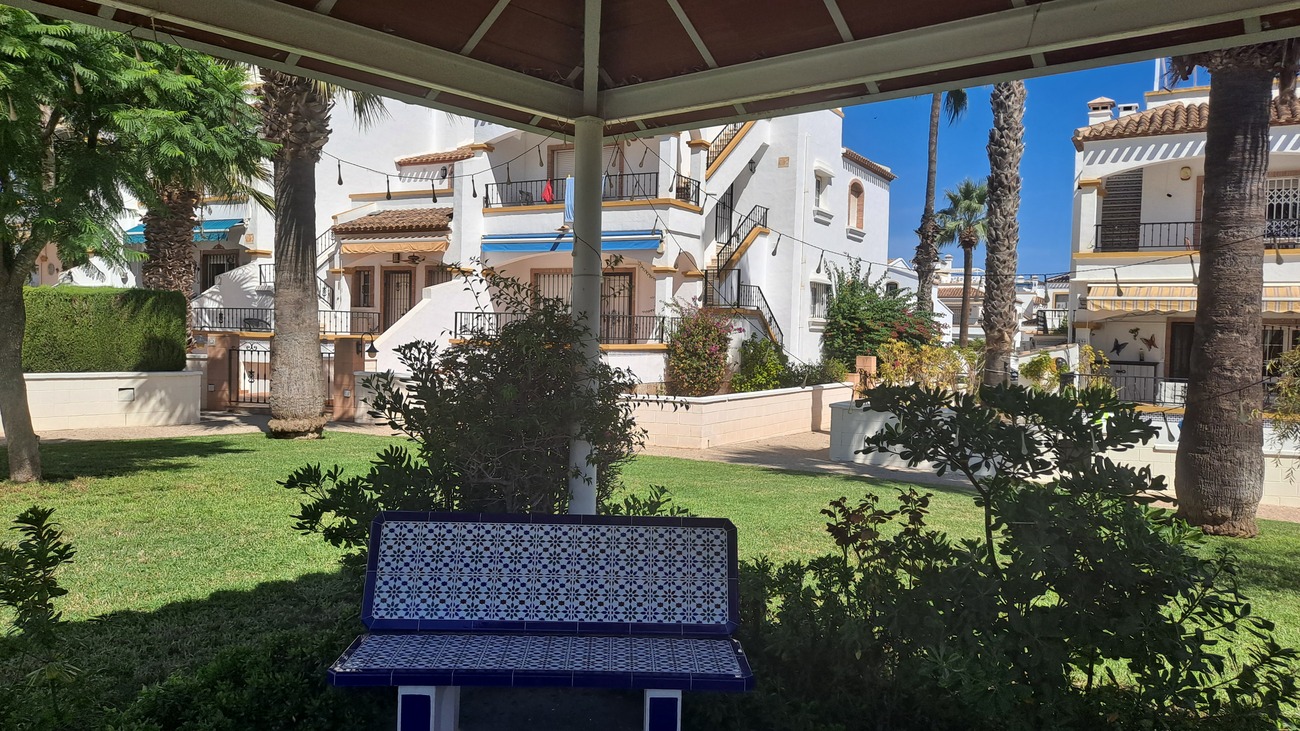 For sale - 2 Bedroom 2 Bathroom Town House in Villamartin - Orihuela Costa  - Alicante