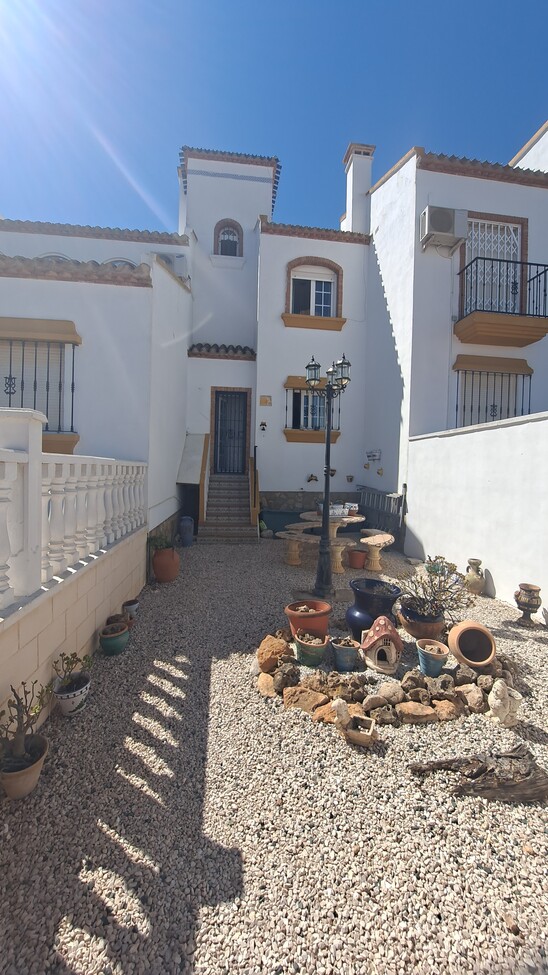 For sale - 2 Bedroom 2 Bathroom Town House in Villamartin - Orihuela Costa  - Alicante