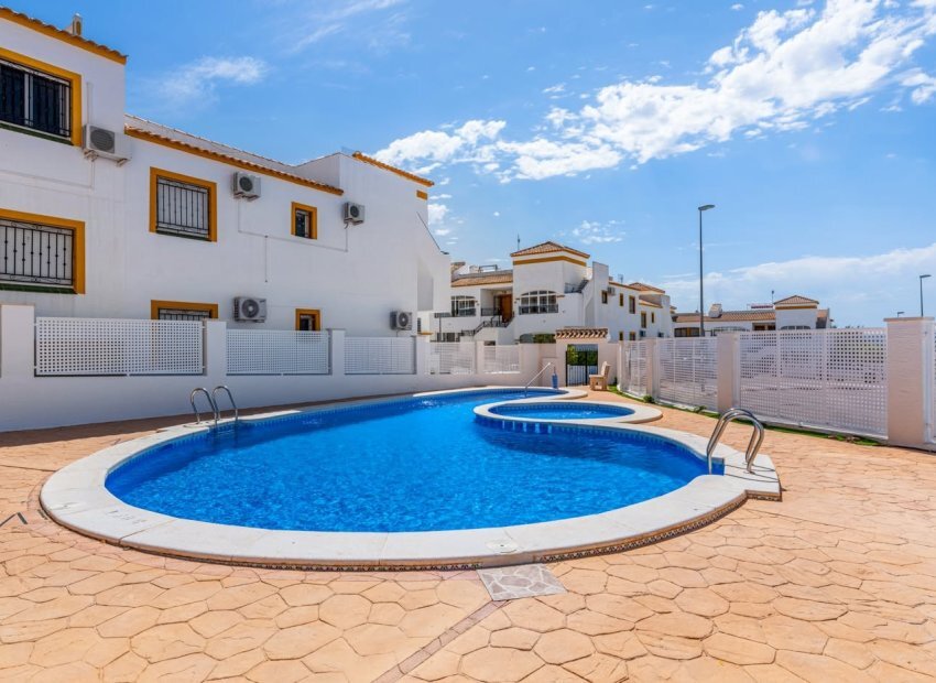 For sale - 2 Bedroom 1 Bathroom Penthouse in Vistabella Golf Entre Naranjos - Costa Blanca  - Alicante