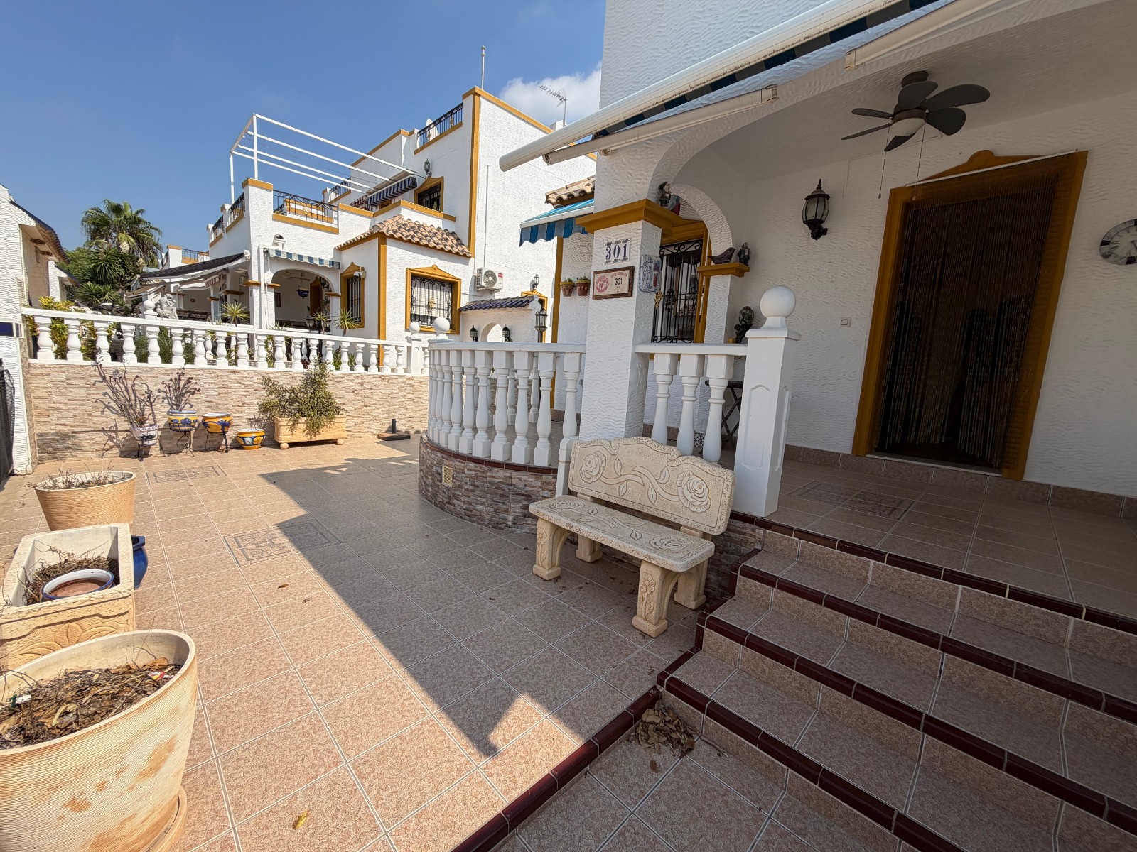 For sale - 3 Bedroom 2 Bathroom Townhouse in Los Montesinos - Entre Naranjos Vistabella  - Alicante