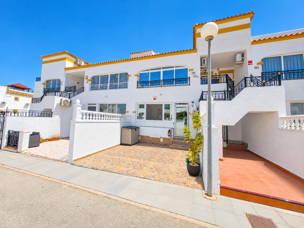 2 Bedroom 1 Bathroom Apartment in Vistabella Golf