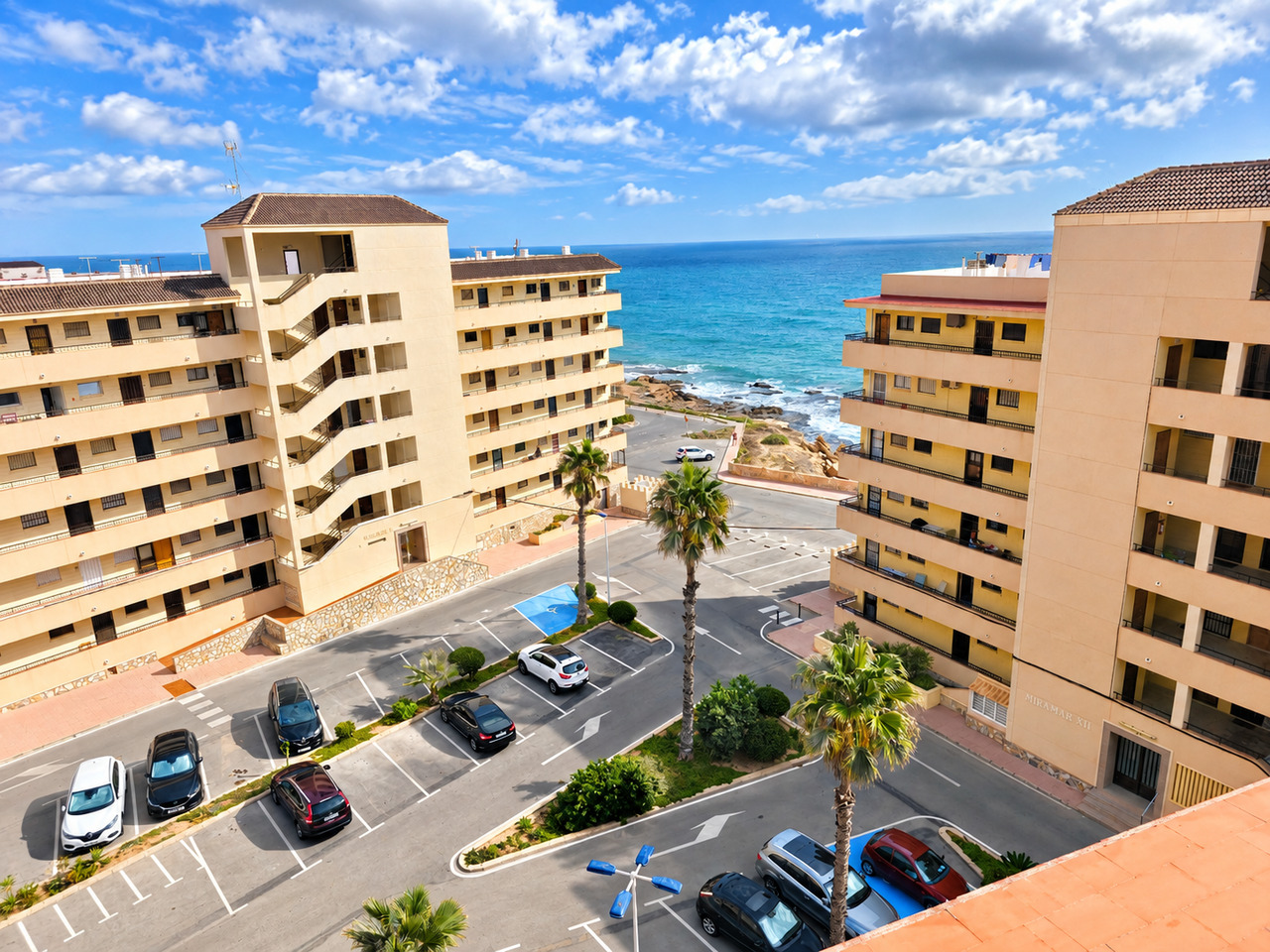 For sale - 2 Bedroom 1 Bathroom Apartment in Torrevieja - , Torrevieja, Alicante, Spain - Alicante