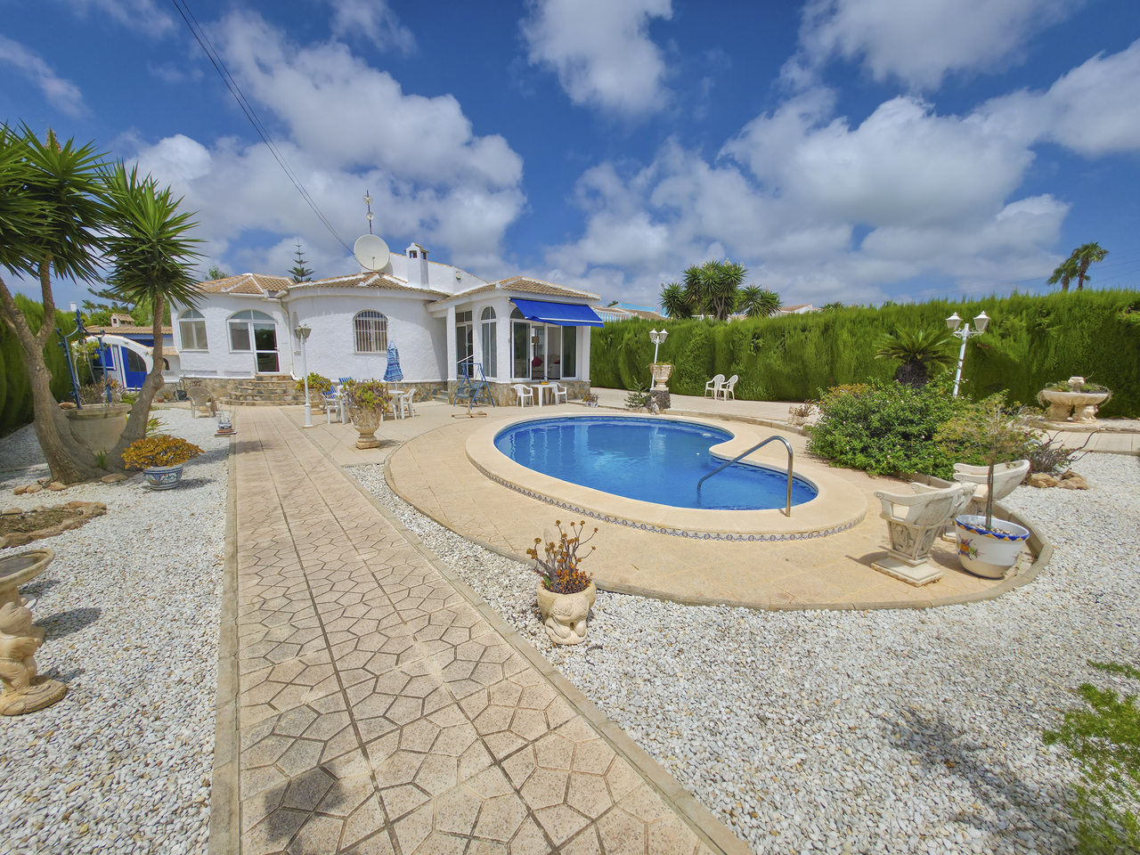 For sale - 3 Bedroom 2 Bathroom Villa in Torrevieja - , Torrevieja, Alicante, Spain - Alicante