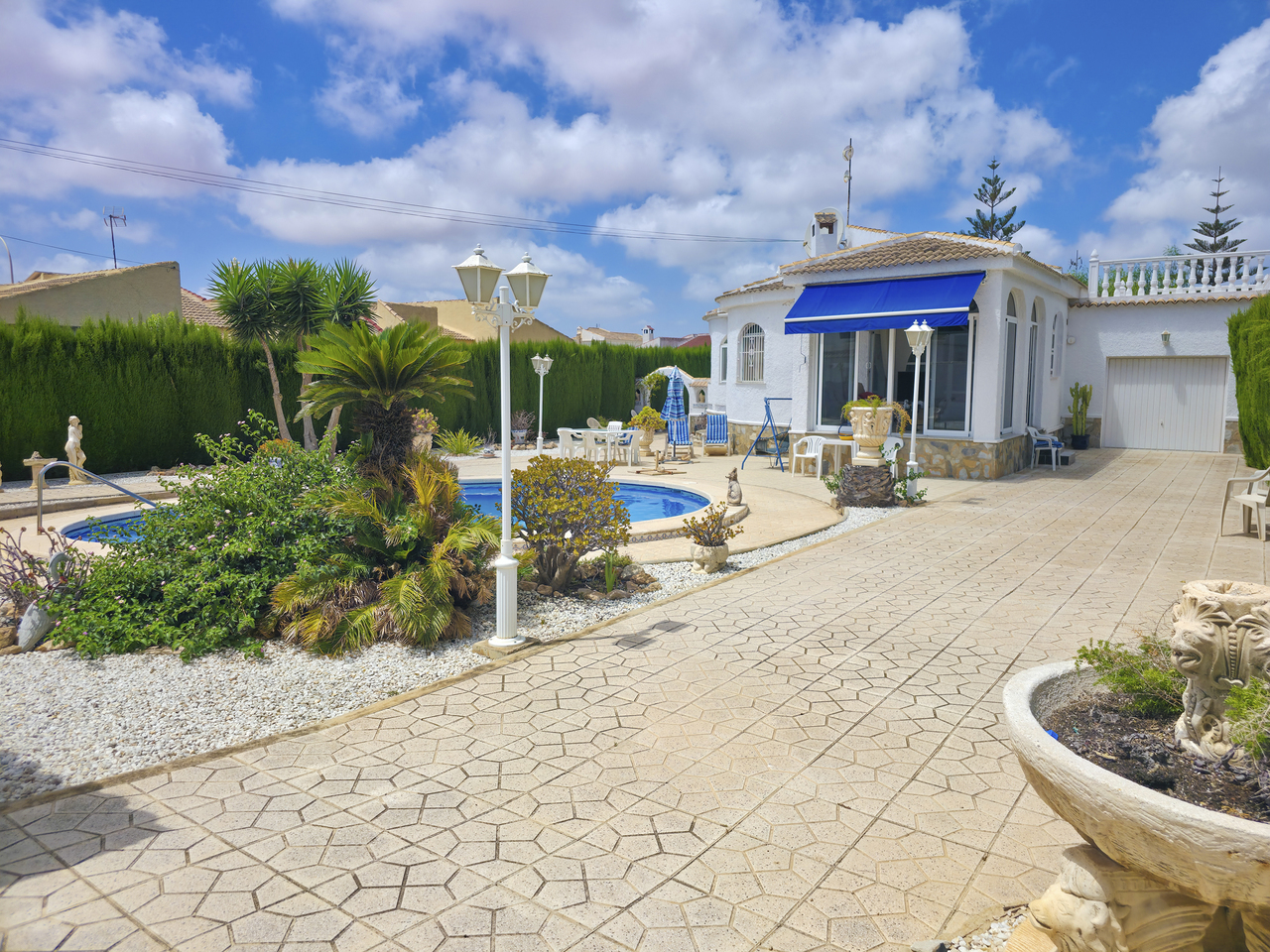 For sale - 3 Bedroom 2 Bathroom Villa in Torrevieja - , Torrevieja, Alicante, Spain - Alicante