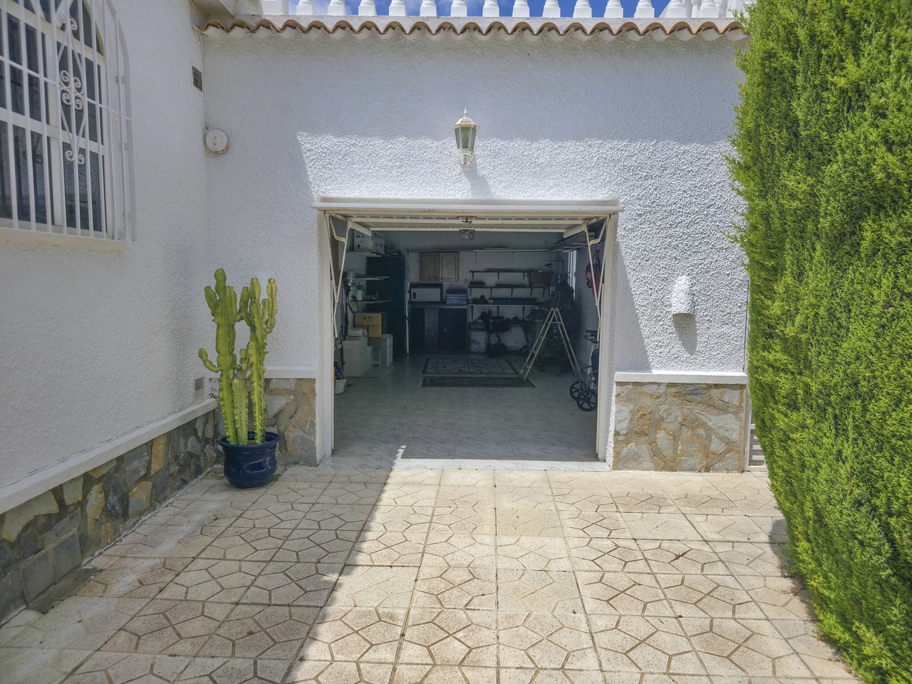 For sale - 3 Bedroom 2 Bathroom Villa in Torrevieja - , Torrevieja, Alicante, Spain - Alicante