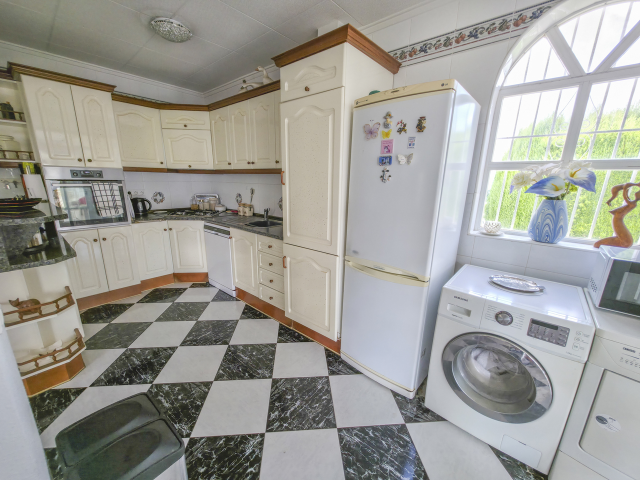 For sale - 3 Bedroom 2 Bathroom Villa in Torrevieja - , Torrevieja, Alicante, Spain - Alicante