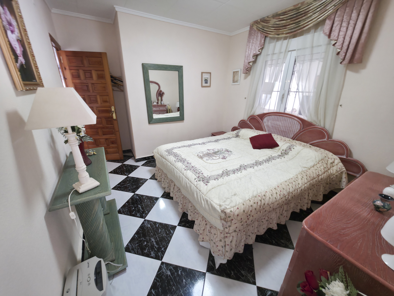 For sale - 3 Bedroom 2 Bathroom Villa in Torrevieja - , Torrevieja, Alicante, Spain - Alicante