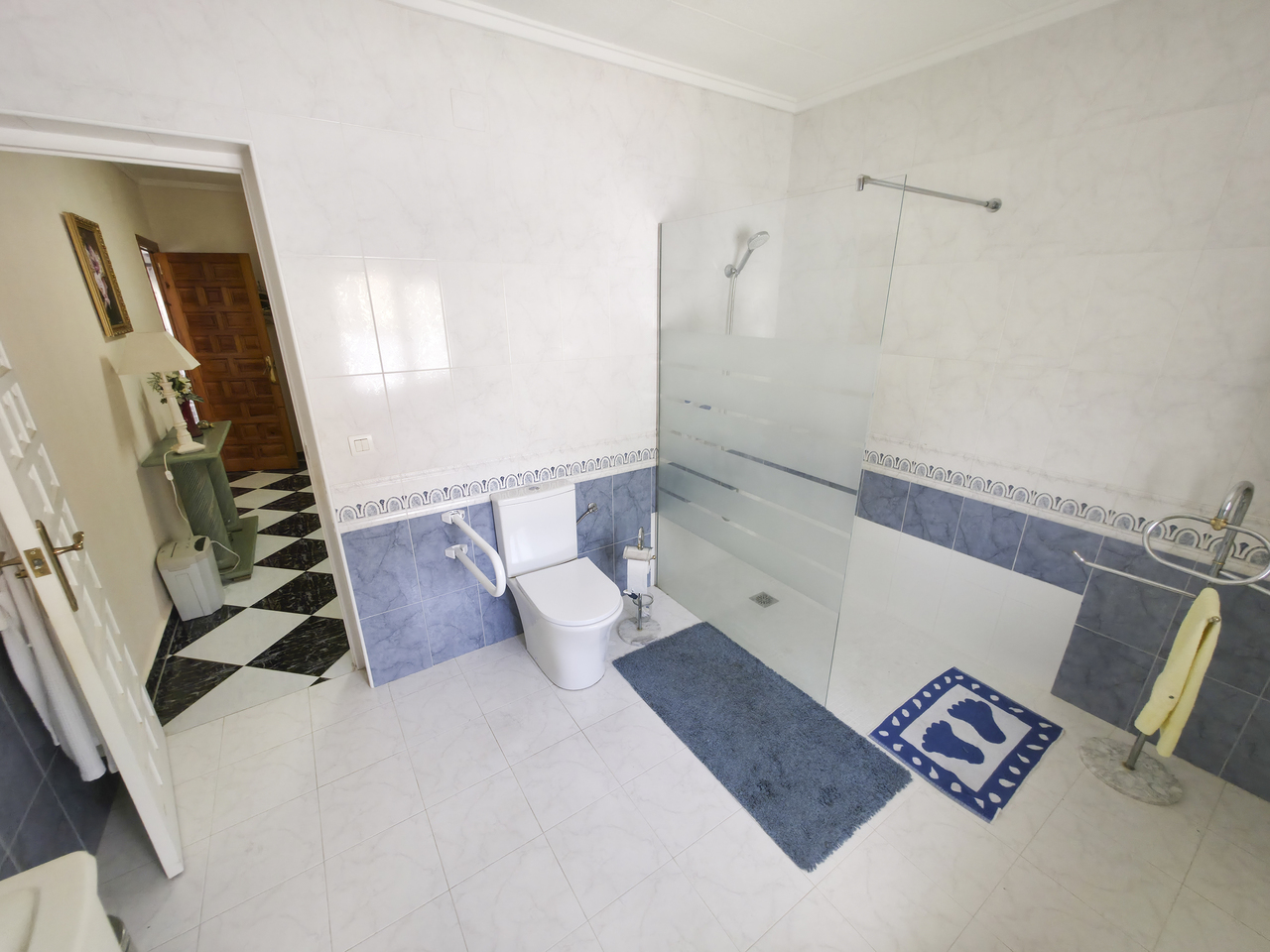 For sale - 3 Bedroom 2 Bathroom Villa in Torrevieja - , Torrevieja, Alicante, Spain - Alicante