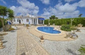 80-26081/81459, 3 Bedroom 2 Bathroom Villa in Torrevieja