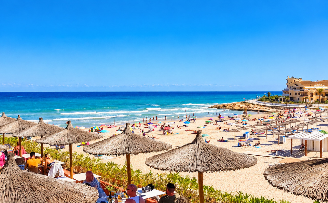 For sale - 2 Bedroom 1 Bathroom Apartment in Lomas de Cabo Roig - , Lomas de Cabo Roig, Alicante, Spain - Alicante