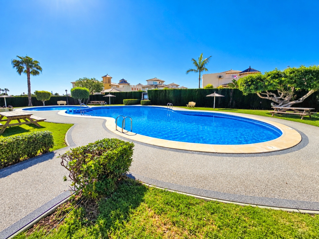 2 Bedroom 1 Bathroom Apartment in Lomas de Cabo Roig