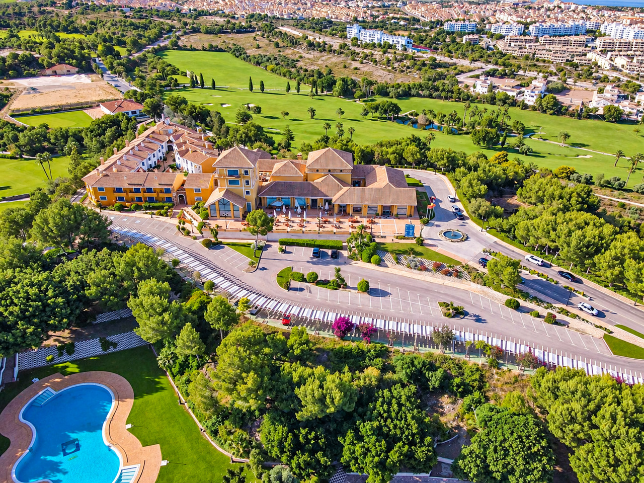 For sale - 2 Bedroom 1 Bathroom Apartment in Villamartin - , Villamartin, Alicante, Spain - Alicante