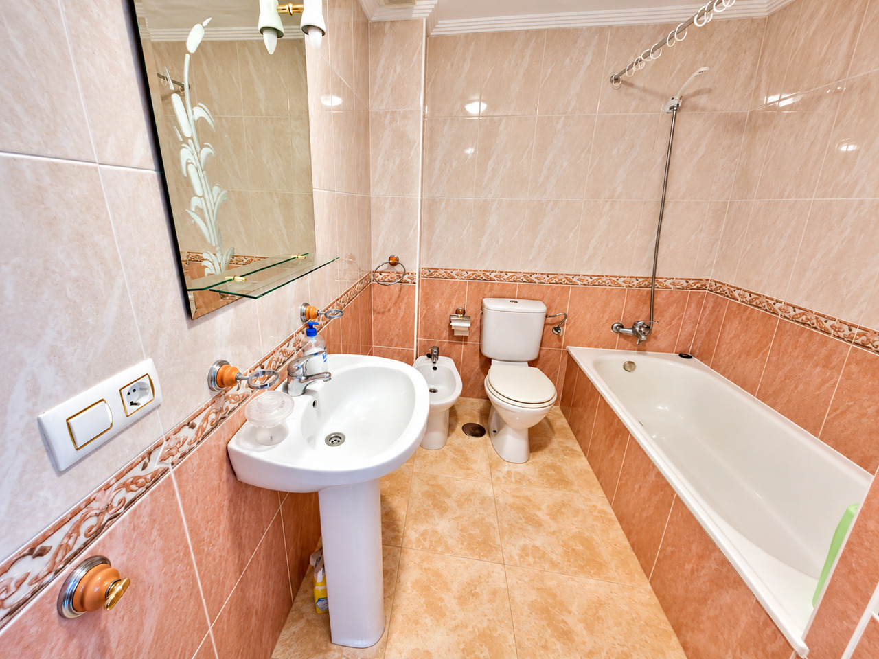 For sale - 2 Bedroom 1 Bathroom Apartment in Villamartin - , Villamartin, Alicante, Spain - Alicante