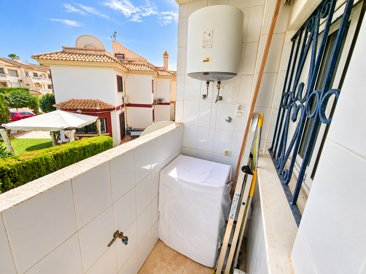 For sale - 2 Bedroom 1 Bathroom Apartment in Villamartin - , Villamartin, Alicante, Spain - Alicante