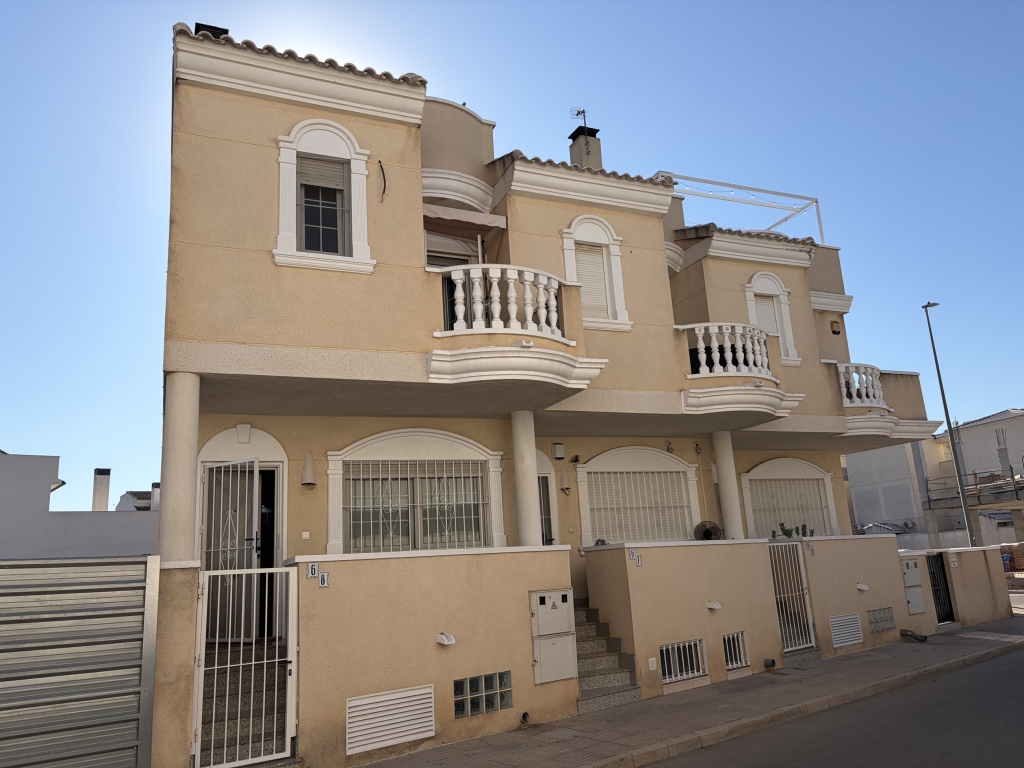 3 Bedroom 3 Bathroom Town House in Las Heredades