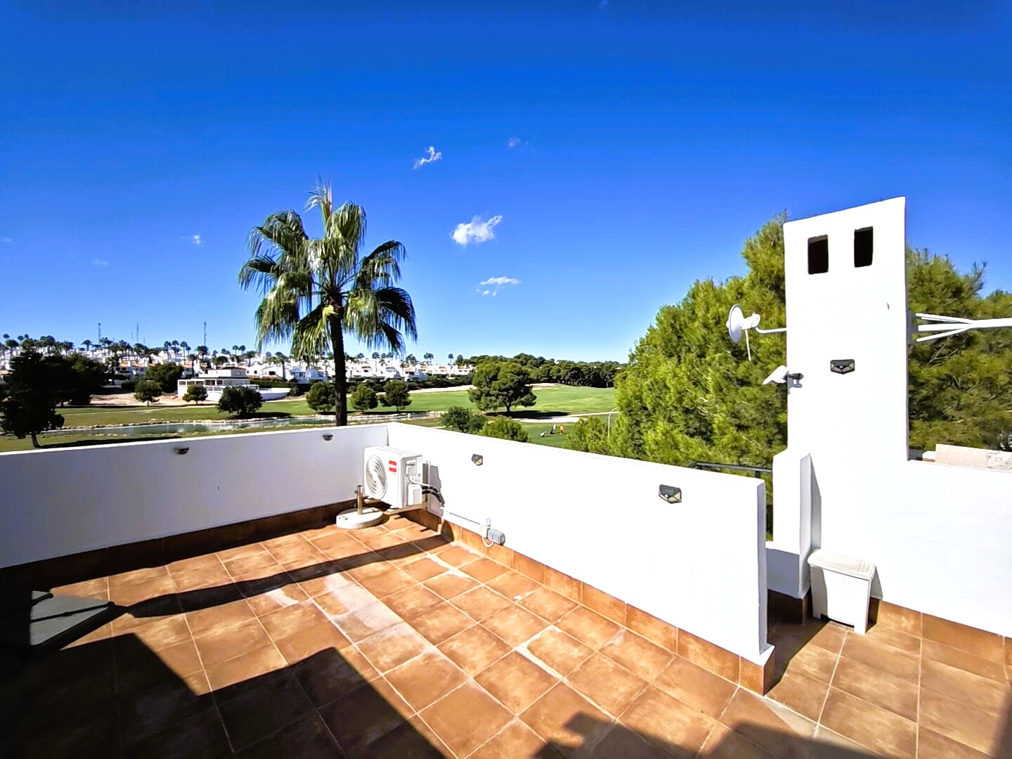 For sale - Villamartin 2 bed 1 bath Coner penthouse for sale in Verdemar IV - Verdemar IV - Alicante