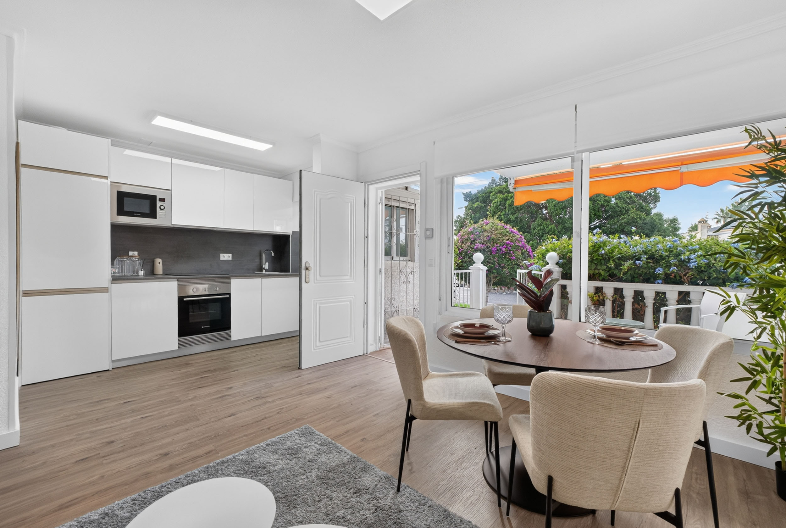 For sale - 2 Bedroom 1 Bathroom Ground Floor apartment in Villamartin - Costa Blanca  - Alicante