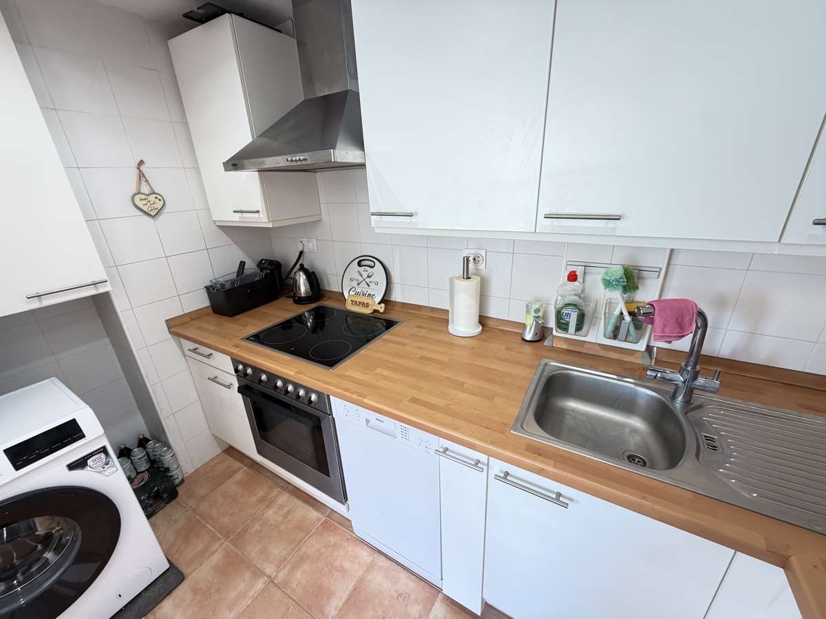 For sale - 2 Bedroom 2 Bathroom Top Floor Apartment in Villamartin - , Villamartin, Alicante, Spain - Alicante