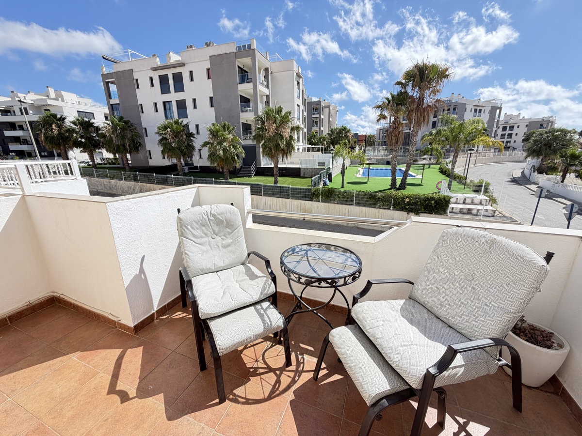 For sale - 2 Bedroom 2 Bathroom Top Floor Apartment in Villamartin - , Villamartin, Alicante, Spain - Alicante