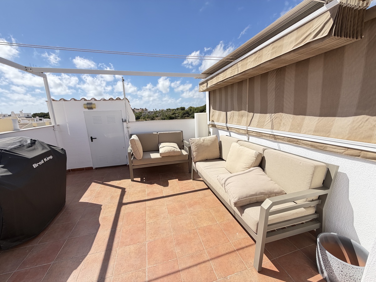For sale - 2 Bedroom 2 Bathroom Top Floor Apartment in Villamartin - , Villamartin, Alicante, Spain - Alicante
