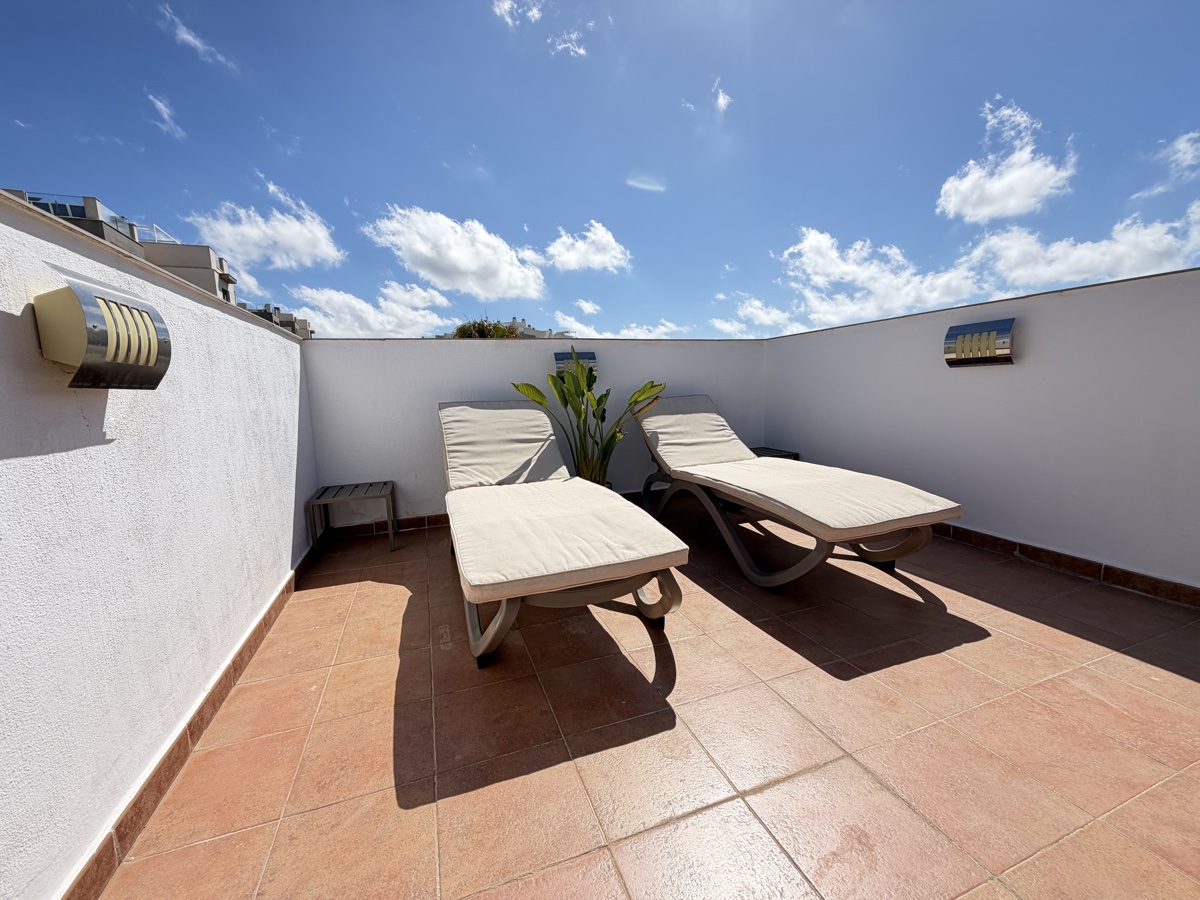 For sale - 2 Bedroom 2 Bathroom Top Floor Apartment in Villamartin - , Villamartin, Alicante, Spain - Alicante