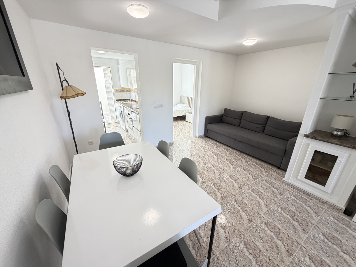 For sale - 3 Bedroom 2 Bathroom Townhouse in Villamartin - , Villamartin, Alicante, Spain - Alicante