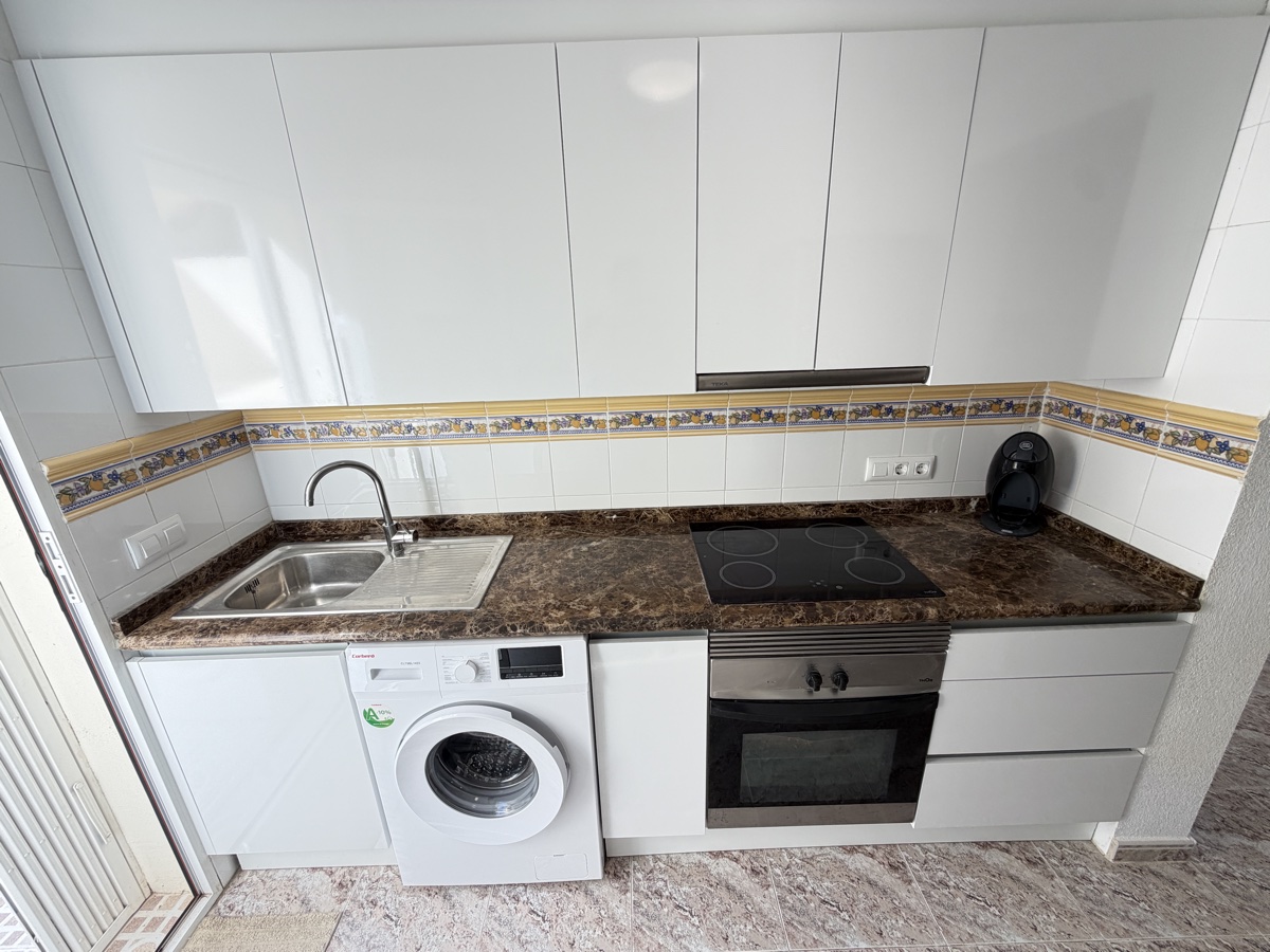 For sale - 3 Bedroom 2 Bathroom Townhouse in Villamartin - , Villamartin, Alicante, Spain - Alicante