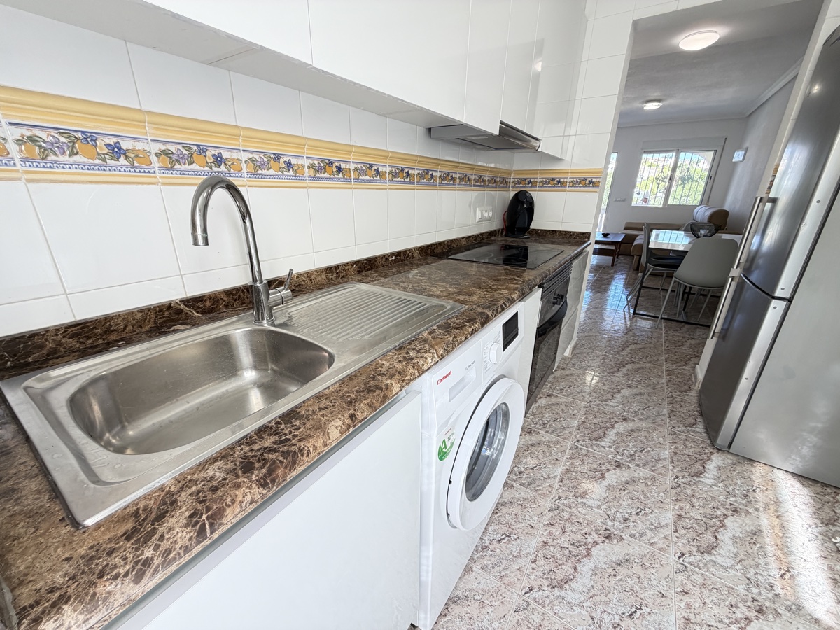 For sale - 3 Bedroom 2 Bathroom Townhouse in Villamartin - , Villamartin, Alicante, Spain - Alicante