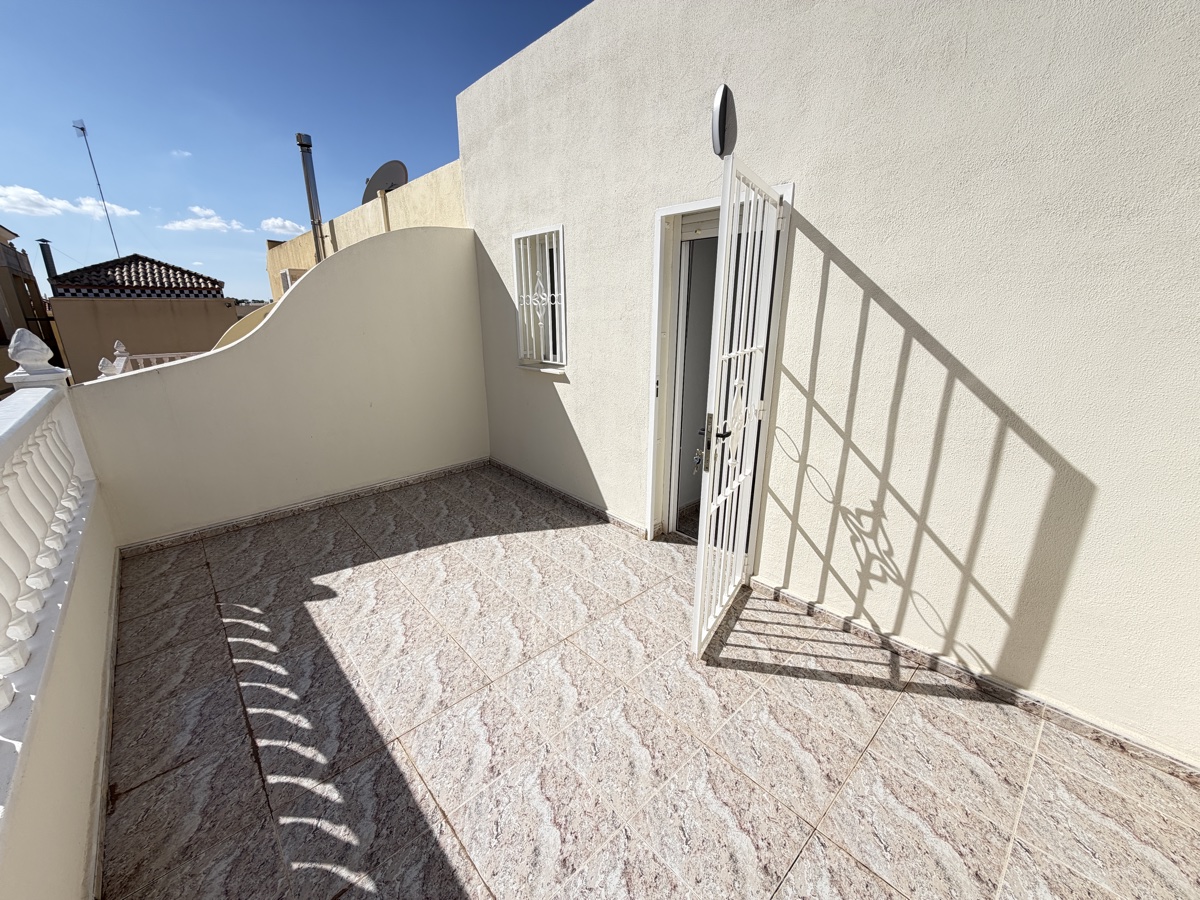 For sale - 3 Bedroom 2 Bathroom Townhouse in Villamartin - , Villamartin, Alicante, Spain - Alicante