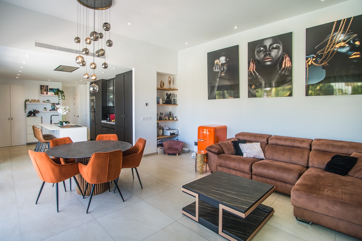 For sale - 4 Bedroom 4 Bathroom Villa in Rojales - Inland  - Alicante