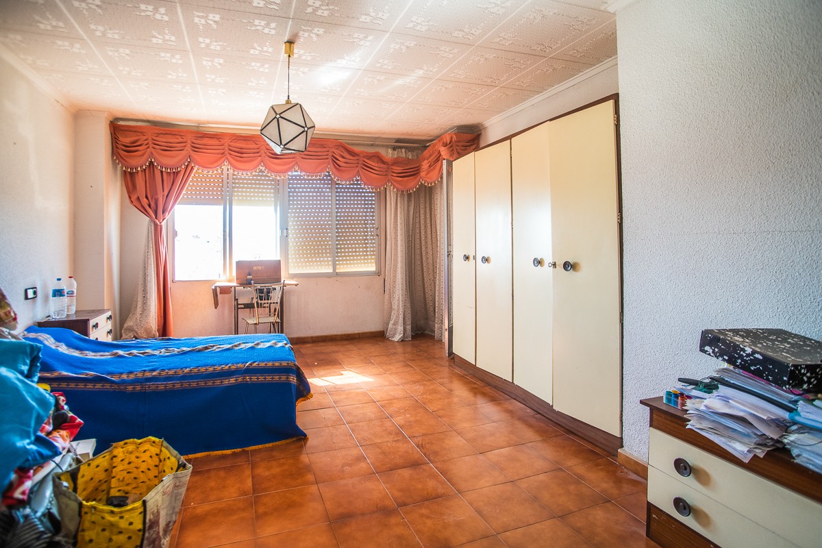 For sale - 4 Bedroom 2 Bathroom Villa in Orihuela - Inland  - Alicante
