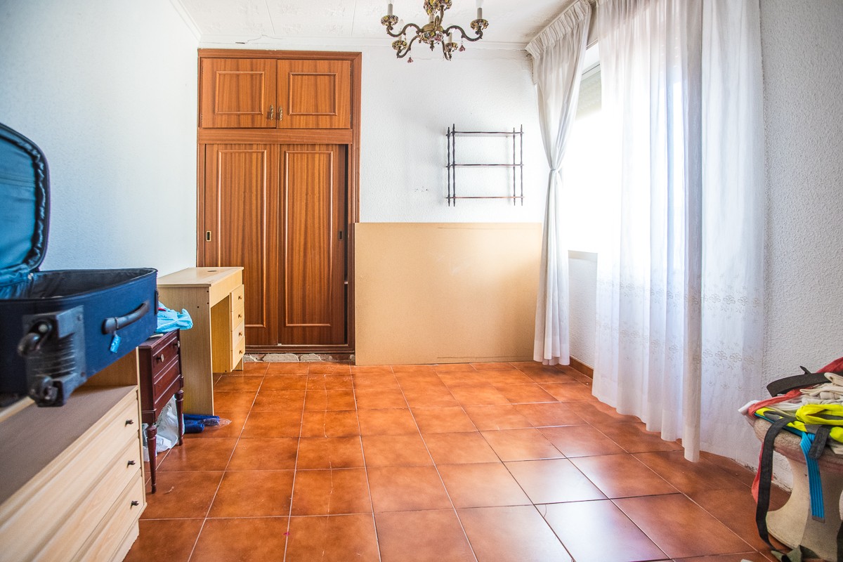 For sale - 4 Bedroom 2 Bathroom Villa in Orihuela - Inland  - Alicante