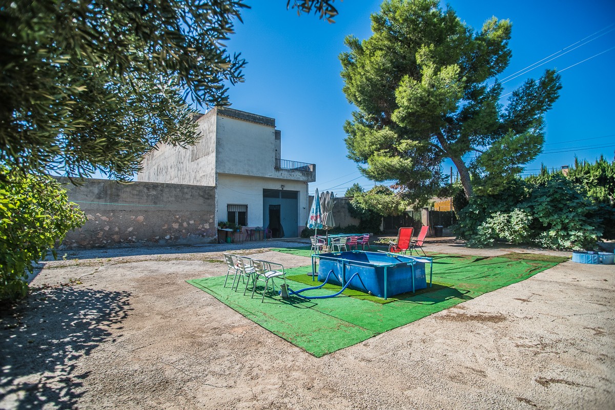 For sale - 4 Bedroom 2 Bathroom Villa in Orihuela - Inland  - Alicante