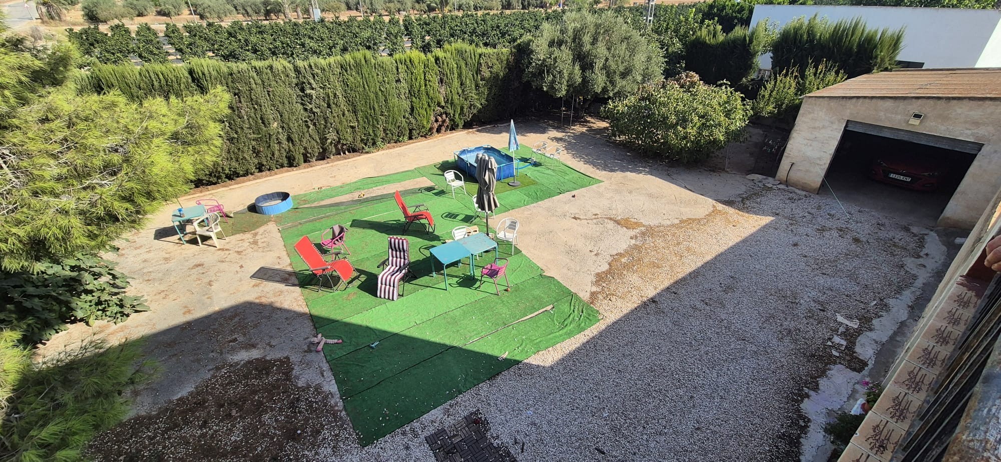 For sale - 4 Bedroom 2 Bathroom Villa in Orihuela - Inland  - Alicante