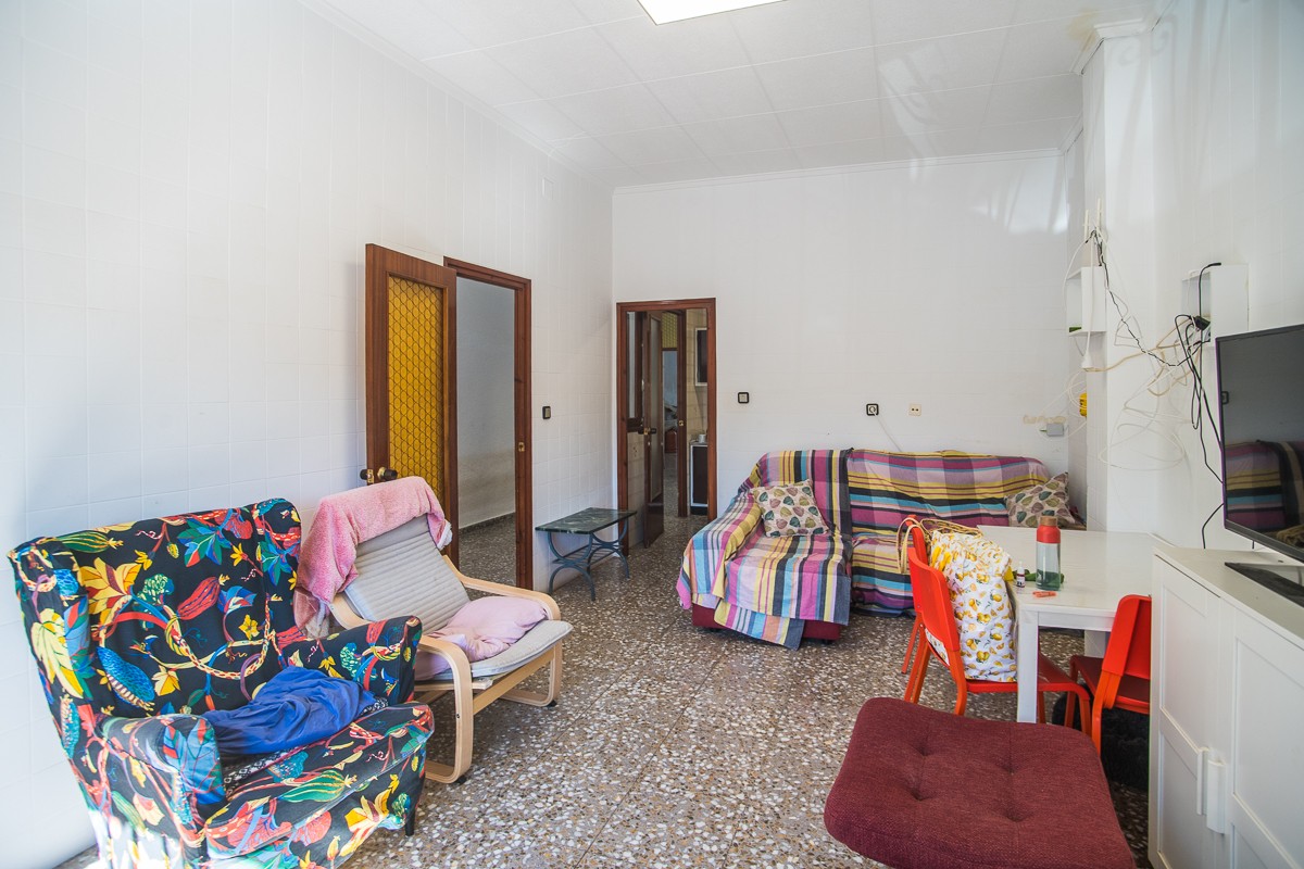 For sale - 4 Bedroom 2 Bathroom Villa in Orihuela - Inland  - Alicante