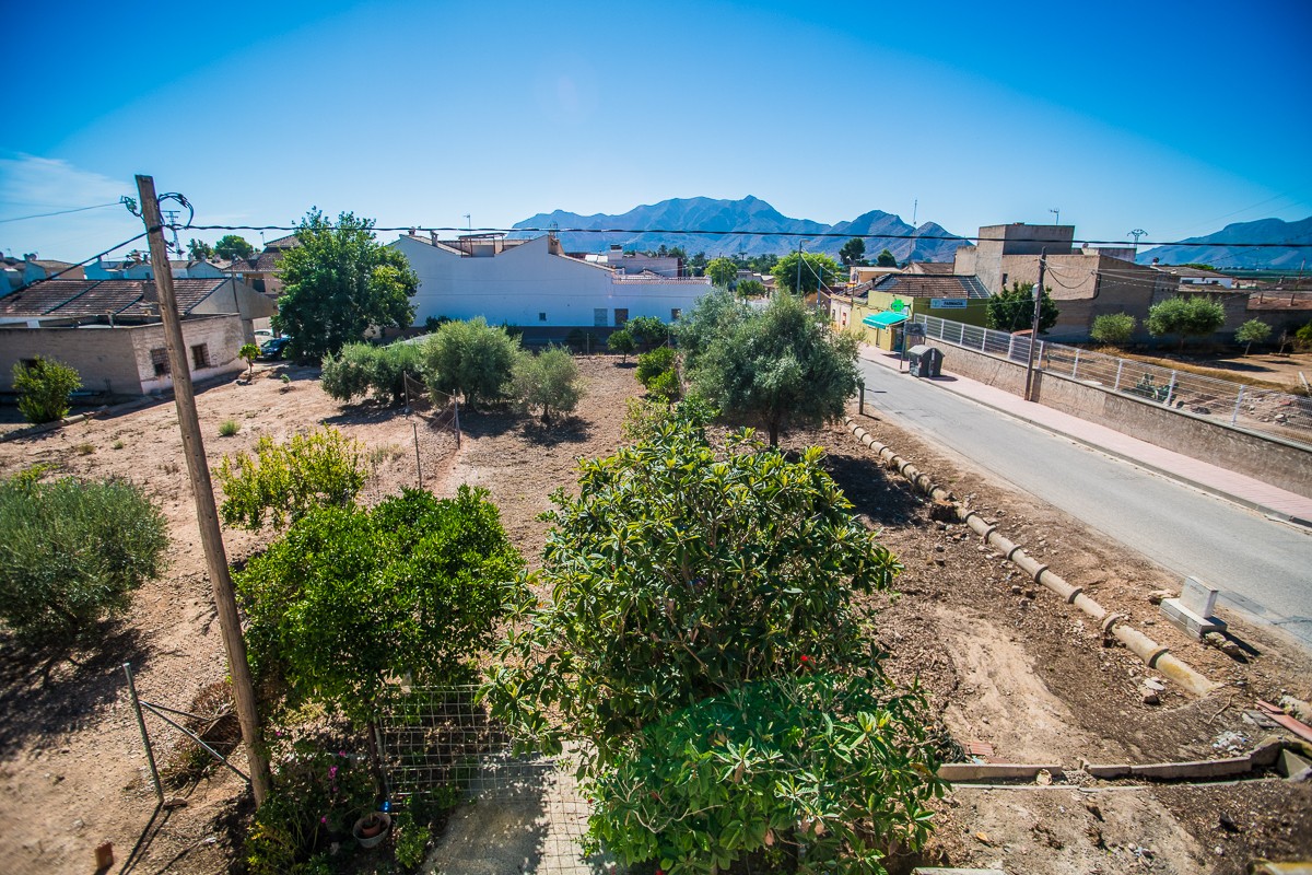 For sale - 4 Bedroom 2 Bathroom Villa in Orihuela - Inland  - Alicante