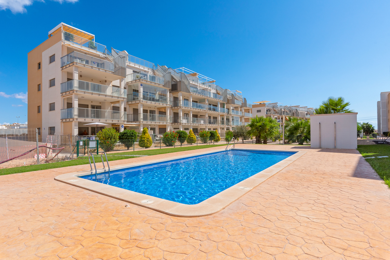 For sale - 2 Bedroom 2 Bathroom Apartment in Villamartin - Costa Blanca  - Alicante