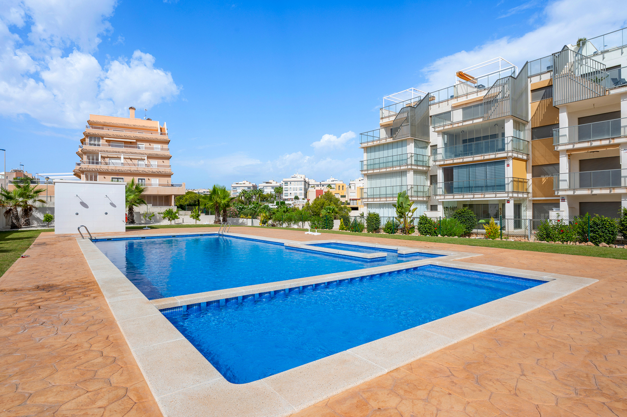For sale - 2 Bedroom 2 Bathroom Apartment in Villamartin - Costa Blanca  - Alicante