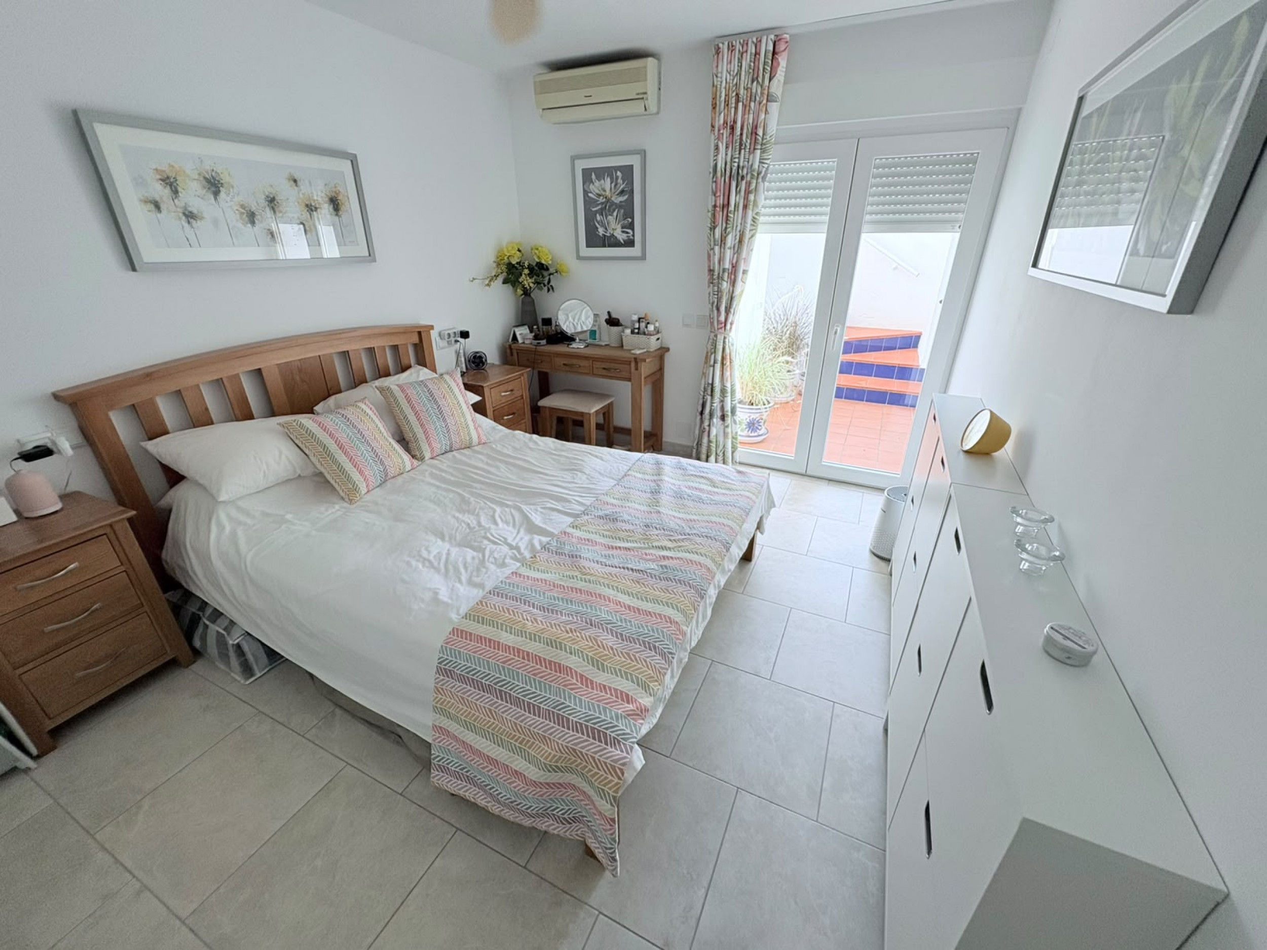 For sale - 2 Bedroom 2 Bathroom Villa in Villamartin - Costa Blanca  - Alicante