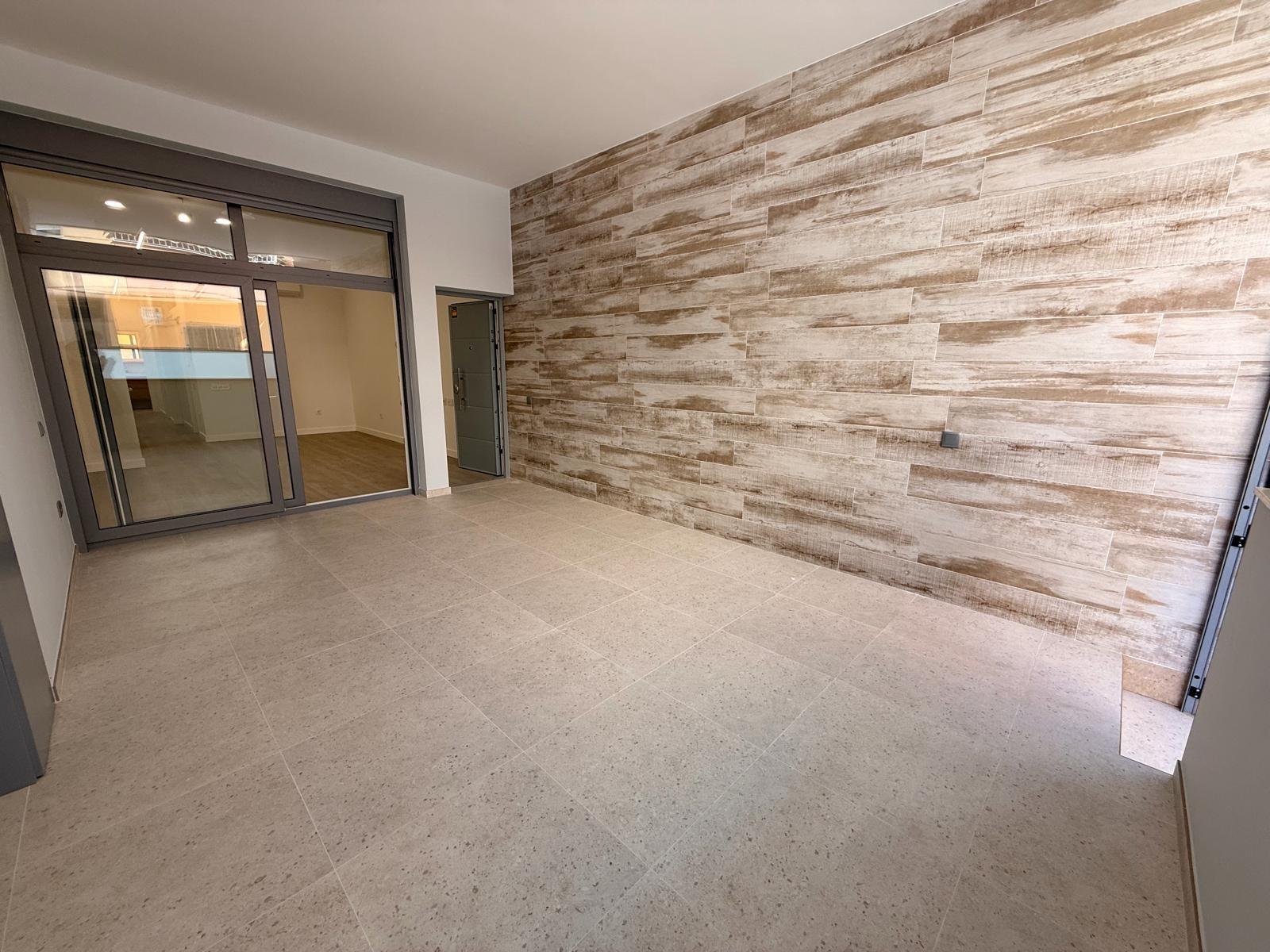For sale - 2 Bedroom 1 Bathroom Apartment in Torrevieja - Playa Del Cura  - Alicante