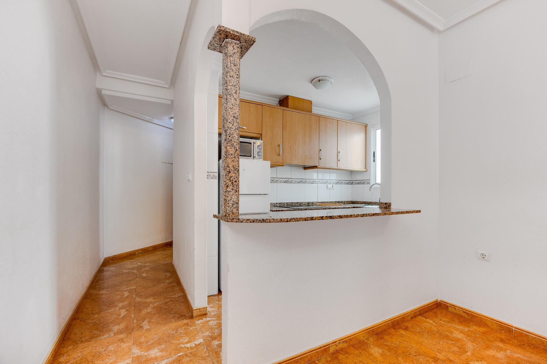 For sale - 2 Bedroom 1 Bathroom Apartment in Torrevieja - Centro  - Alicante