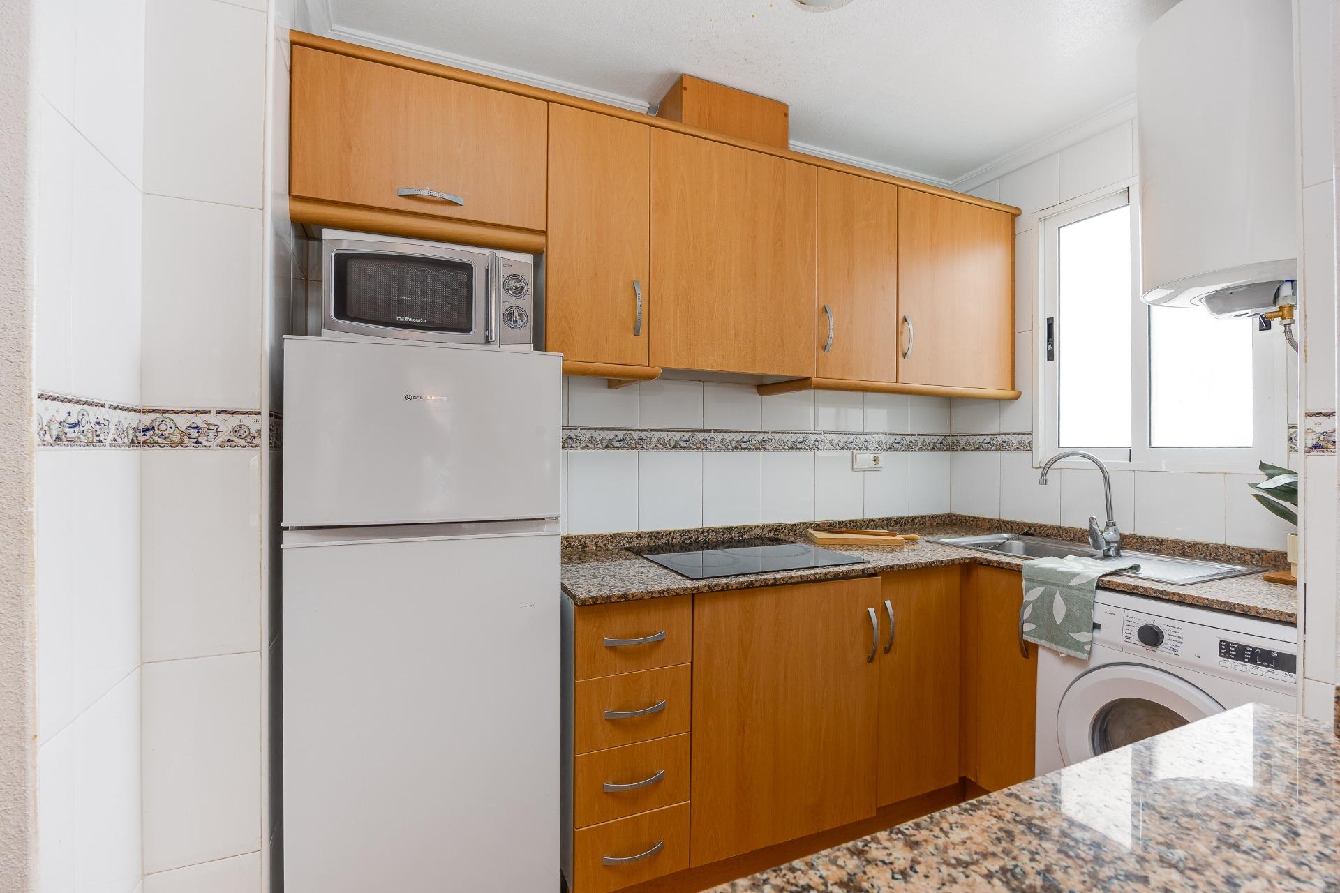 For sale - 2 Bedroom 1 Bathroom Apartment in Torrevieja - Centro  - Alicante